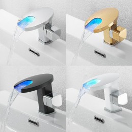 LED vodopád ovládaná...